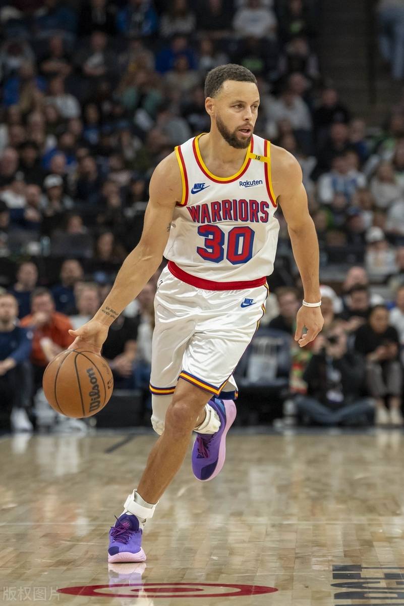 勇士力克森林狼，库里29分逆转胜