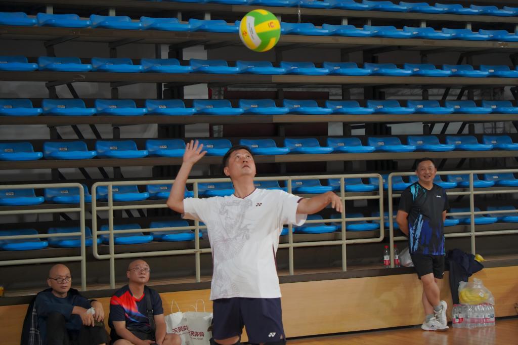 中国队鏖战德国队,黄鸭组合点燃赛场 中国队鏖战德国队,黄鸭组合点燃赛场