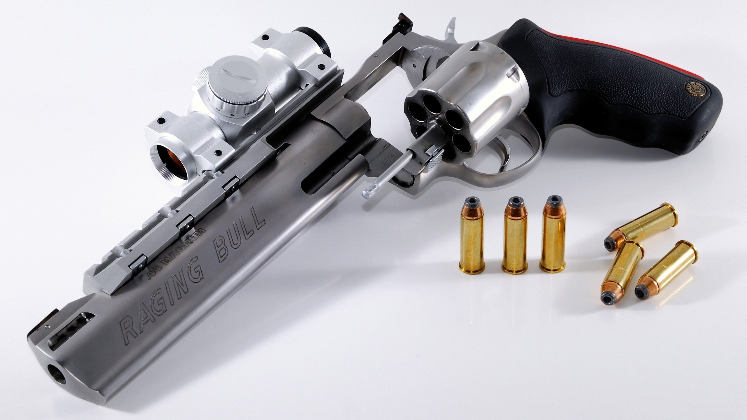 团队的钢铁洪流与个人的英雄独奏，现代体育的两种主宰方式