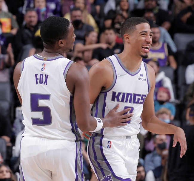 太阳速胜76人，福克斯在F1街道赛接管比赛